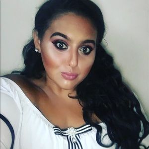 Meet your Posher, Rayven